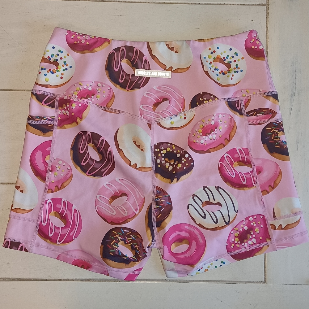 Donut athletic bike shorts large